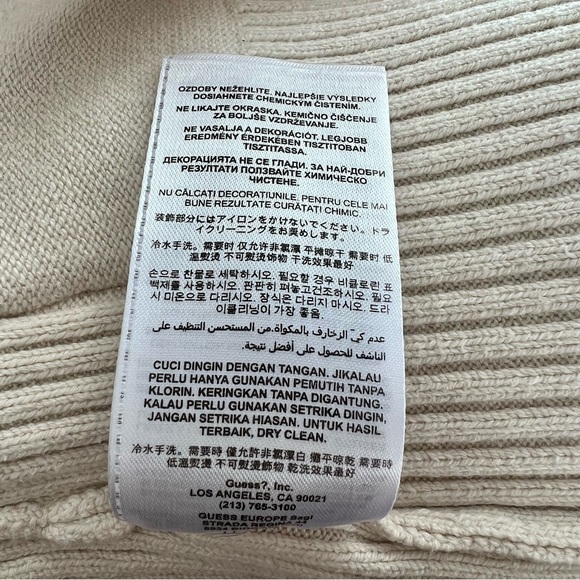 Guess Vest - Picture 10 of 10